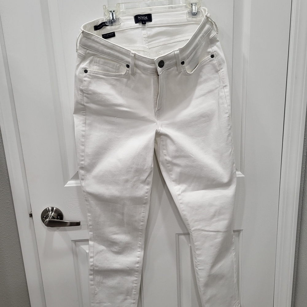 NYDJ Stylish White Women's Jeans size 6